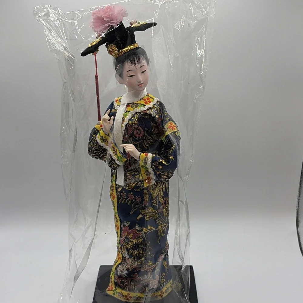 New in box, Chinese Qing Dynasty 1912 manchu princess